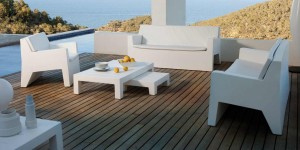outdoor-furniture-studio-white-jut